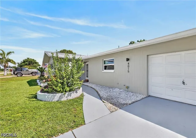 Photo 3 of Single family home for sale at 4015 Se 1st Place, Cape Coral, FL 33904 | MLS# 2026042450 | Listing updated on 2026-10-19