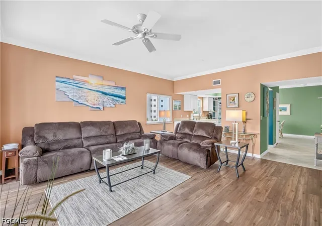 Listing Photo 1 - Condo for sale in building located at 4361 Bay Bch Ln, Fort Myers Beach, FL 33931 - Unit #424