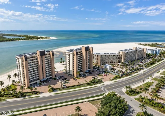 Listing Photo 5 - Condo for sale in building located at 8400 Estero Blvd, Fort Myers Beach, FL 33931 - Unit #105