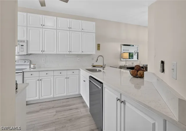 Listing Photo 4 - Condo for sale in building located at 9500 Highland Woods Blvd, Bonita Springs, FL 34135 - Unit #7101