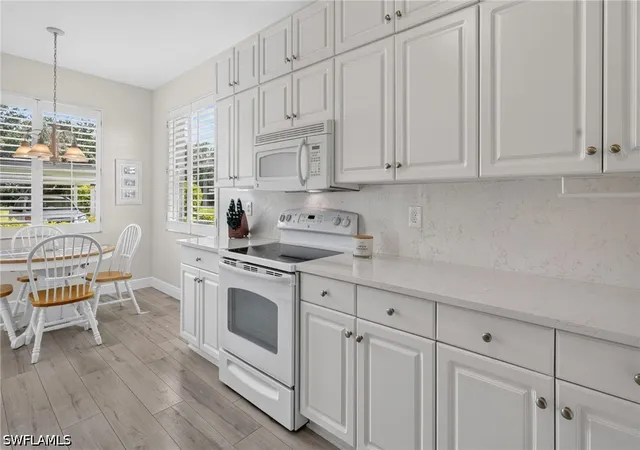 Listing Photo 5 - Condo for sale in building located at 9500 Highland Woods Blvd, Bonita Springs, FL 34135 - Unit #7101