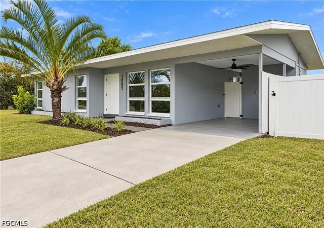 Photo 3 of Single family home for sale at 1805 Cornwallis Pkwy, Cape Coral, FL 33904 | MLS# 2026042643 | Listing updated on 2026-10-19
