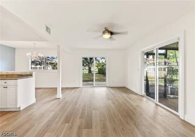 Listing Photo 4 - Condo for sale in building located at 4277 Island Cir, Fort Myers, FL 33919 - Unit #1