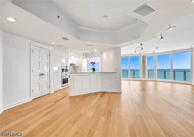 Listing Photo 4 - Condo for sale in building located at 8231 Bay Colony Dr, Naples, FL 34108 - Unit #602