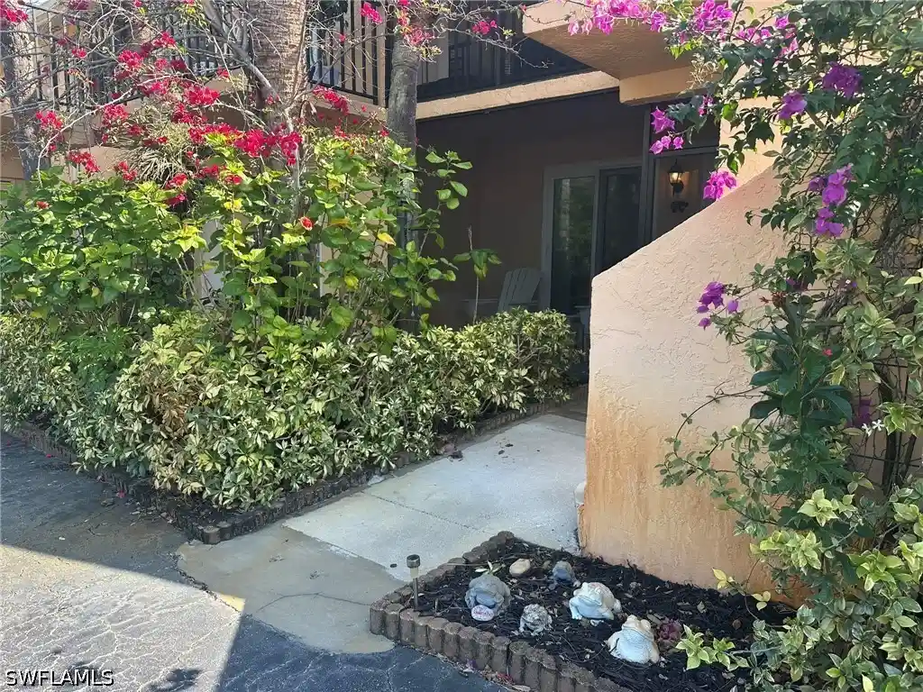 Listing Photo 2 - Condo for sale in 4001 Ice Castle Wy located at 4001 Ice Castle Wy, Naples, FL 34112 - Unit #3605