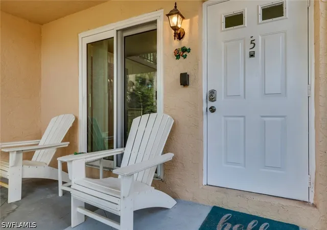 Listing Photo 4 - Condo for sale in building located at 4001 Ice Castle Wy, Naples, FL 34112 - Unit #3605