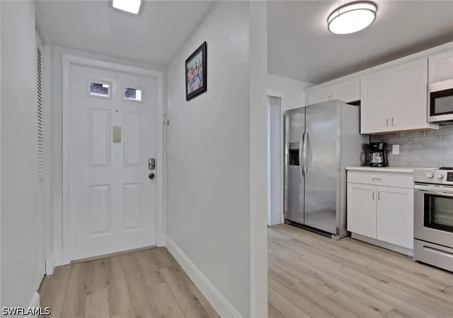 Listing Photo 5 - Condo for sale in building located at 4001 Ice Castle Wy, Naples, FL 34112 - Unit #3605