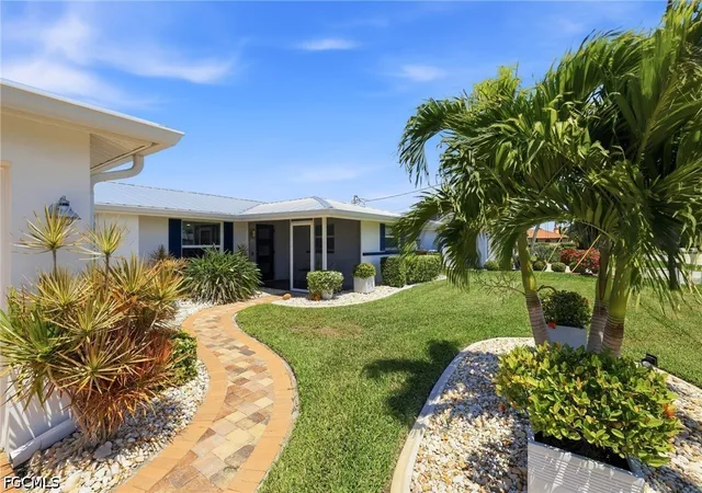 Photo 3 of Single family home for sale at 1717 Se 41st Street, Cape Coral, FL 33904 | MLS# 2026042801 | Listing updated on 2026-10-22