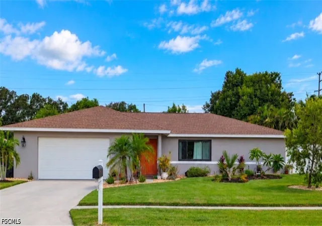 Photo 1 of Single family home for sale at 1402 S Larkwood Sq, Fort Myers, FL 33919 | MLS# 2026042851 | Listing updated on 2026-10-28