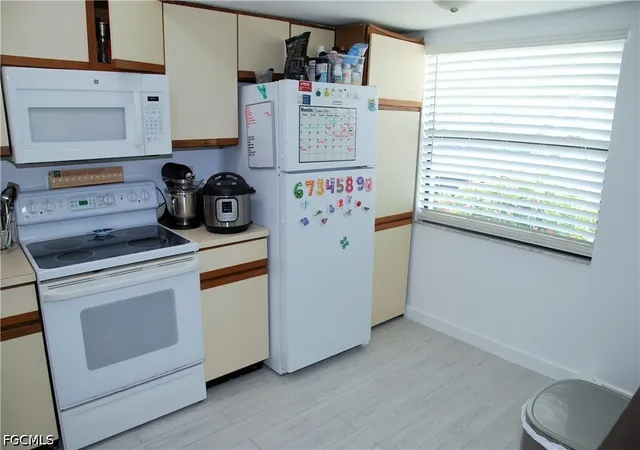 Listing Photo 1 - Condo for sale in building located at 3734 SW 8th Ct, Cape Coral, FL 33914 - Unit #102