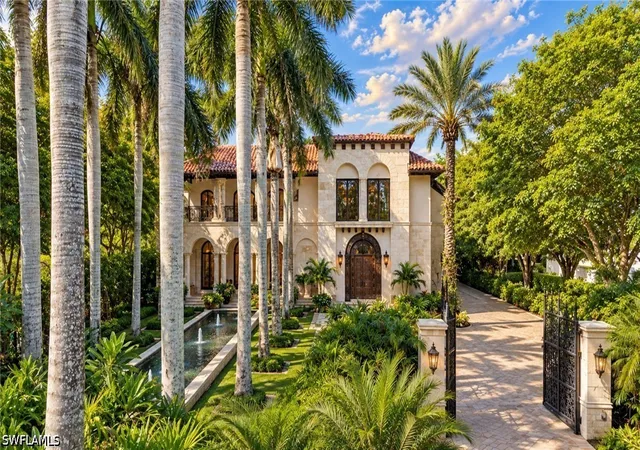 Photo 1 of Single family home for sale at 3200 Green Dolphin Ln, Naples, FL 34102 | MLS# 226032531 | Listing updated on 2026-10-13