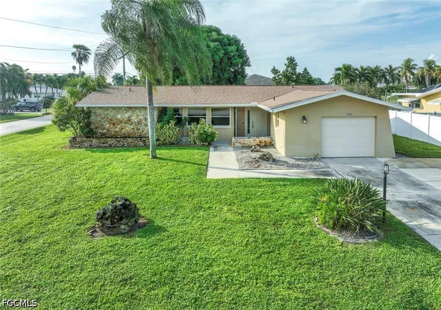 Photo 1 of Single family home for sale at 1814 Cornwallis Pkwy, Cape Coral, FL 33904 | MLS# 2026042934 | Listing updated on 2026-10-20