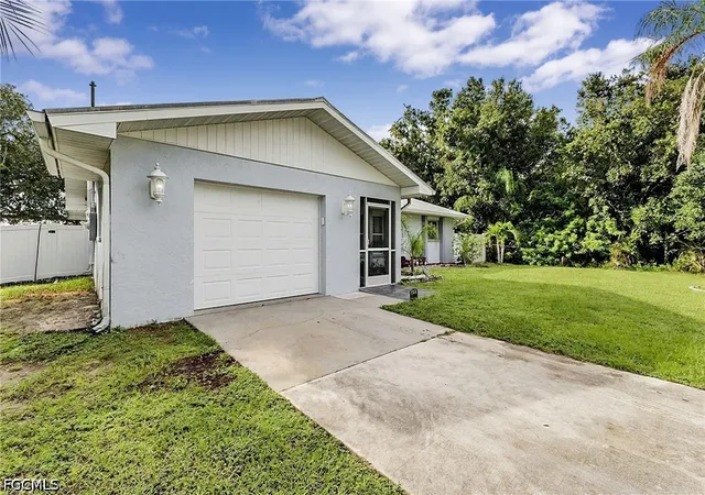 Photo 2 of Single family home for sale at 732 Haleybury St, Port Charlotte, FL 33948 | MLS# 2026042950 | Listing updated on 2026-10-12