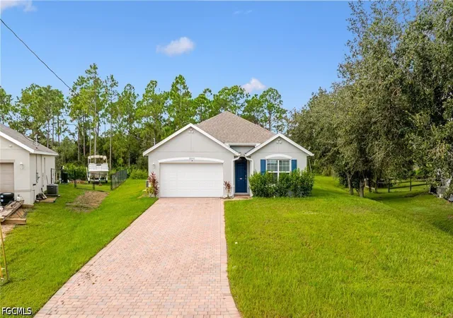 Photo 1 of Single family home for sale at 20550 Charles St, Alva, FL 33920 | MLS# 2026042989 | Listing updated on 2026-10-29