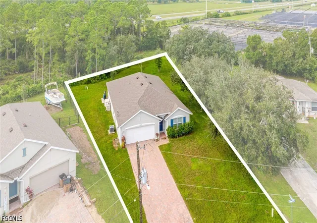 Photo 2 of Single family home for sale at 20550 Charles St, Alva, FL 33920 | MLS# 2026042989 | Listing updated on 2026-10-29