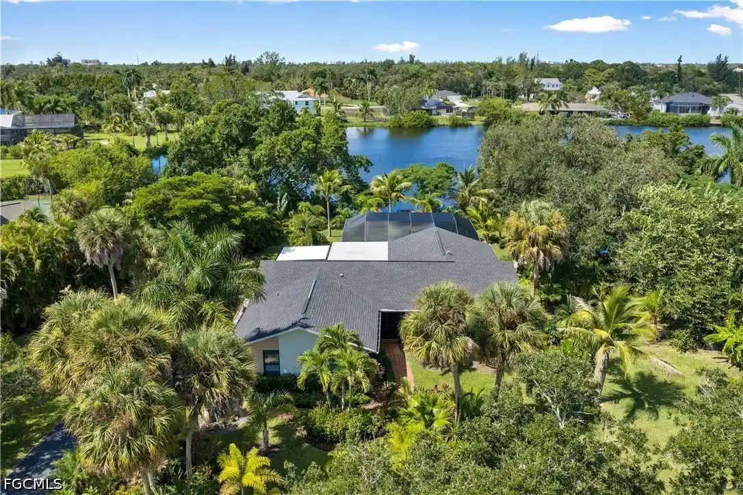 Photo 4 of Single family home for sale at 7337 Lake Dr, Fort Myers, FL 33908 | MLS# 2026043032 | Listing updated on 2026-10-30