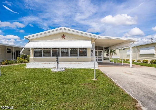 Photo 1 of Sale Pending at 11931 Yellowstone Dr, Bonita Springs, FL 34135 | MLS# 2026043047 | Listing updated on 2026-10-14