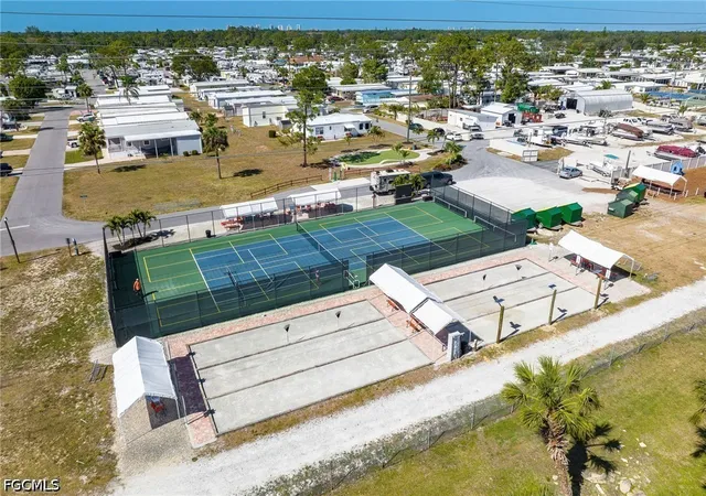 Photo 4 of Sale Pending at 11931 Yellowstone Dr, Bonita Springs, FL 34135 | MLS# 2026043047 | Listing updated on 2026-10-14
