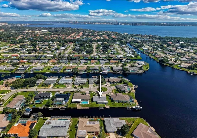 Photo 2 of Single family home for sale at 4547 W Coral Cir, North Fort Myers, FL 33903 | MLS# 2026043052 | Listing updated on 2026-10-27