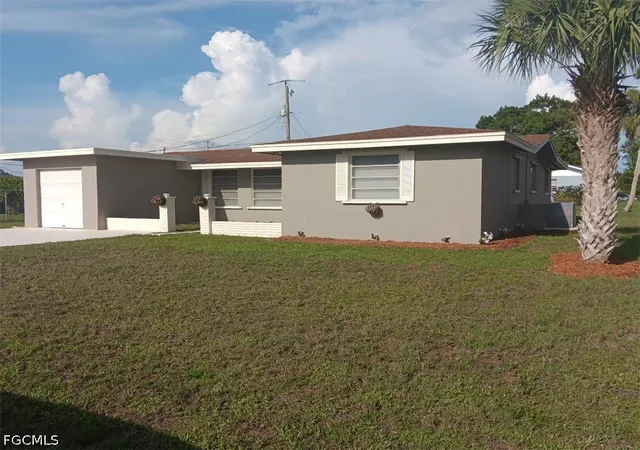 Photo 1 of Single family home for sale at 2244 Parkview Dr, Fort Myers, FL 33905 | MLS# 2026043096 | Listing updated on 2026-10-13