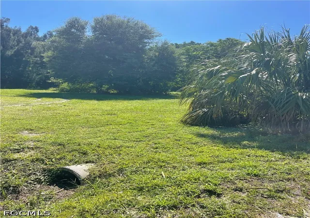 Photo 2 of Land for sale at 2901 Cocos Ave, Fort Myers, FL 33901 | MLS# 2026043206 | Listing updated on 2026-10-14