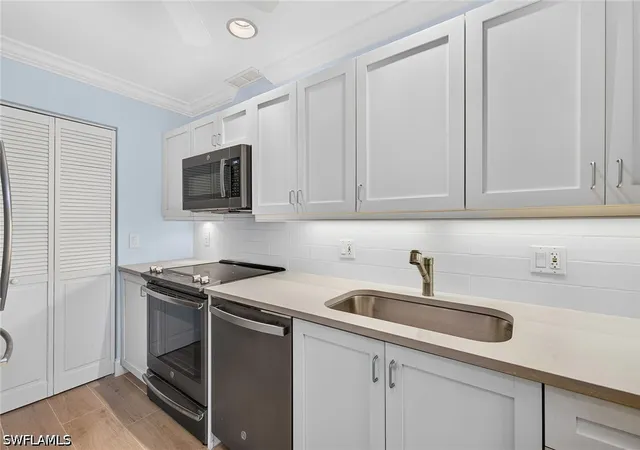 Photo 4 of Condo for sale at 788 Park Shore Dr #D36, Naples, FL 34103 | MLS# 226033713 | Listing updated on 2026-10-18