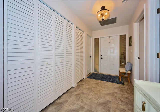 Photo 4 of Single family home for sale at 6513 W Royal Woods Dr, Fort Myers, FL 33908 | MLS# 2026043248 | Listing updated on 2026-10-29