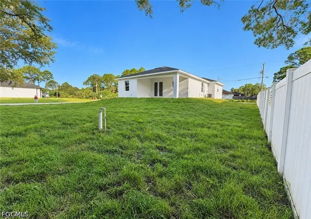 Photo 4 of Sale Pending at 2719 28th Street W, Lehigh Acres, FL 33971 | MLS# 2026043290 | Listing updated on 2026-10-27