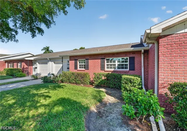 Photo 2 of Townhouse for sale at 1367 Bunker Way, Fort Myers, FL 33919 | MLS# 2026043292 | Listing updated on 2026-10-29