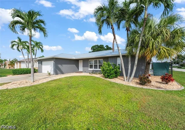 Photo 1 of Single family home for sale at 4472 Coronado Pkwy, Cape Coral, FL 33904 | MLS# 2026043312 | Listing updated on 2026-10-14