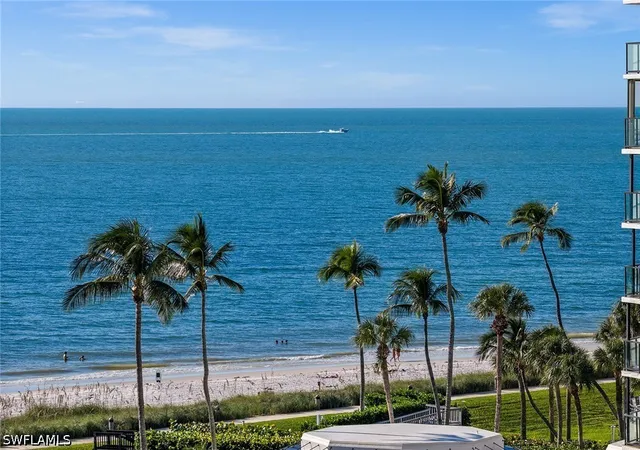 Listing Photo 4 - Condo for sale in building located at 4751 Gulf Shore Blvd N, Naples, FL 34103 - Unit #1602