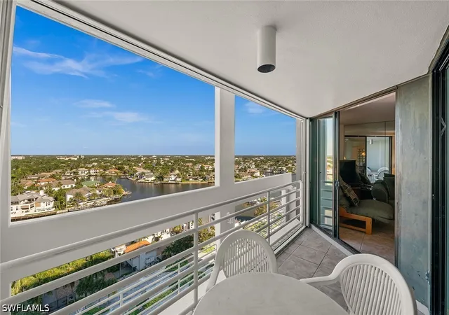 Listing Photo 5 - Condo for sale in building located at 4751 Gulf Shore Blvd N, Naples, FL 34103 - Unit #1602