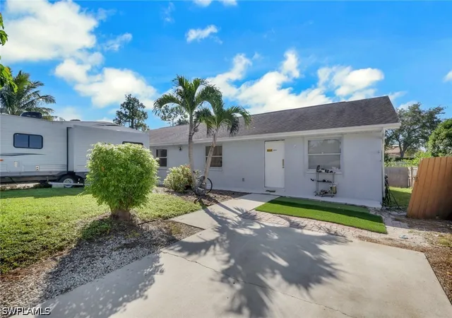 Photo 2 of House for sale at 9036/9040 Tangelo Blvd, Fort Myers, FL 33967 | MLS# 226037503 | Listing updated on 2026-10-15