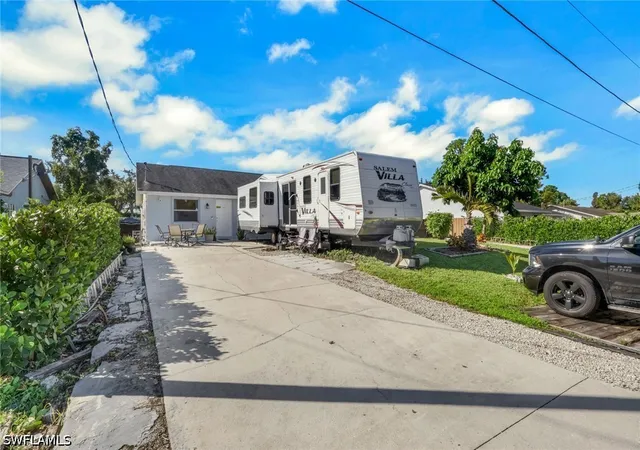 Photo 3 of House for sale at 9036/9040 Tangelo Blvd, Fort Myers, FL 33967 | MLS# 226037503 | Listing updated on 2026-10-15