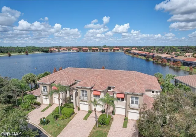 Listing Photo 4 - Condo for sale in building located at 12085 Via Siena Ct, Bonita Springs, FL 34135 - Unit #102