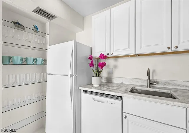 Photo 4 of Condo for sale at 1250 Tennisplace Ct #B32, Sanibel, FL 33957 | MLS# 2026043741 | Listing updated on 2026-10-28