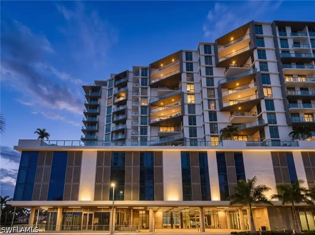 Listing Photo 2 - Condo for sale in 1925 Metropolitan Blvd located at 1925 Metropolitan Blvd, Naples, FL 34104 - Unit #1204