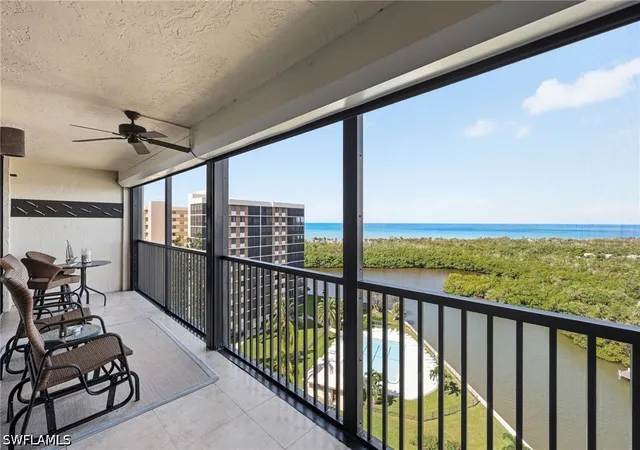 Listing Photo 3 - Condo for sale in building located at 17 Bluebill Ave, Naples, FL 34108 - Unit #1005