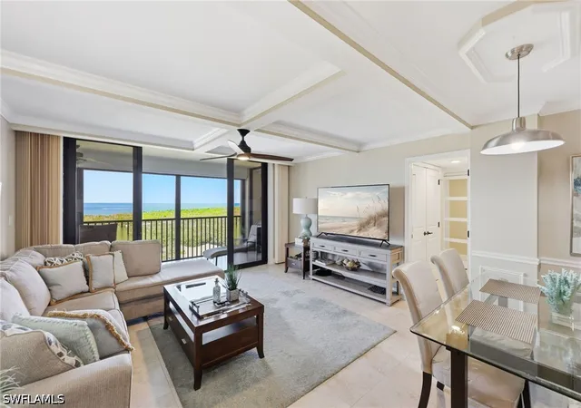 Listing Photo 5 - Condo for sale in building located at 17 Bluebill Ave, Naples, FL 34108 - Unit #1005