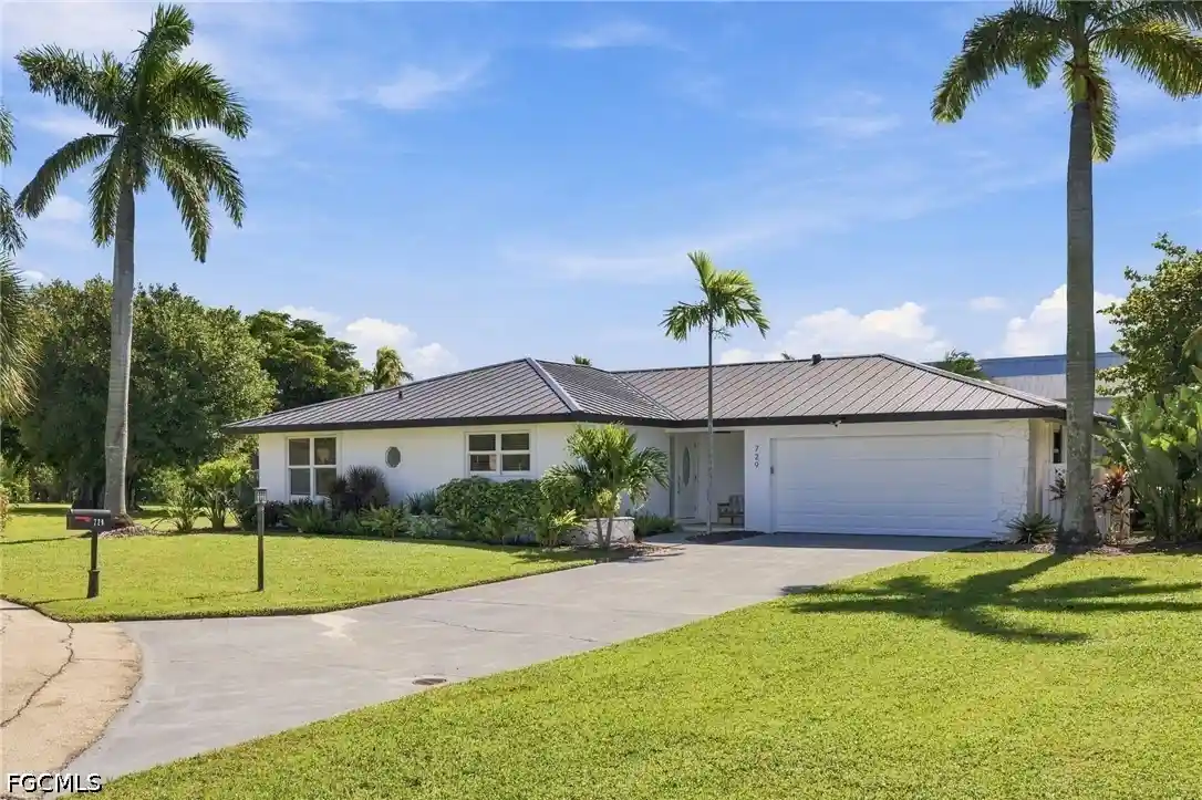 Single family home for sale at 729 Sand Dollar Dr, Sanibel, FL 33957 | MLS# 2026043881