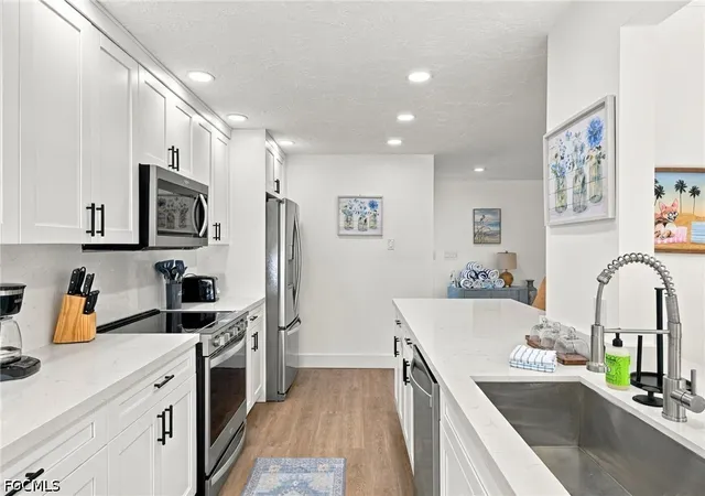 Photo 2 of Single family home for sale at 729 Sand Dollar Dr, Sanibel, FL 33957 | MLS# 2026043881 | Listing updated on 2026-10-21