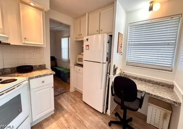 Photo 4 of Manufactured home for sale at 5518 Virginia Dare Ln, North Fort Myers, FL 33917 | MLS# 2026043978 | Listing updated on 2026-10-19