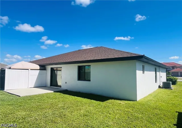 Photo 4 of House for sale at 230-232 Cultural Park Blvd S, Cape Coral, FL 33990 | MLS# 2026044005 | Listing updated on 2026-10-20