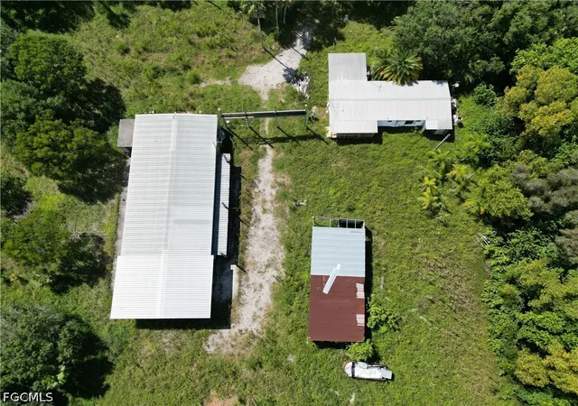 Photo 4 of Manufactured home for sale at 6781 Carmelita Dr, Fort Myers, FL 33905 | MLS# 2026044050 | Listing updated on 2026-10-20