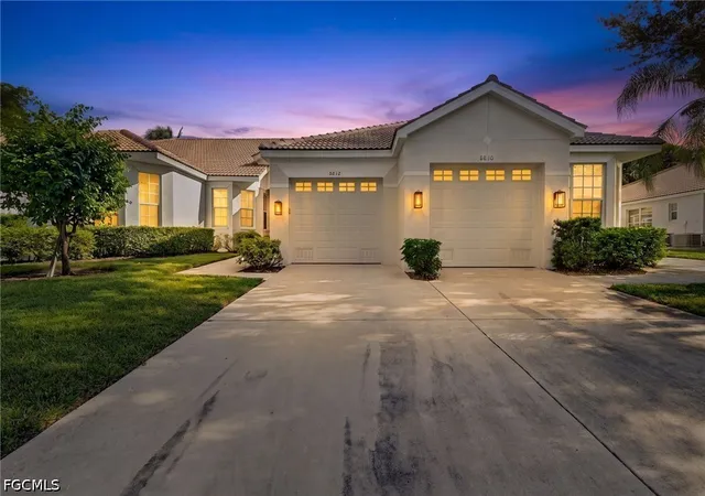 Photo 2 of Townhouse for sale at 8812 Middlebrook Dr, Fort Myers, FL 33908 | MLS# 2026044085 | Listing updated on 2026-10-22