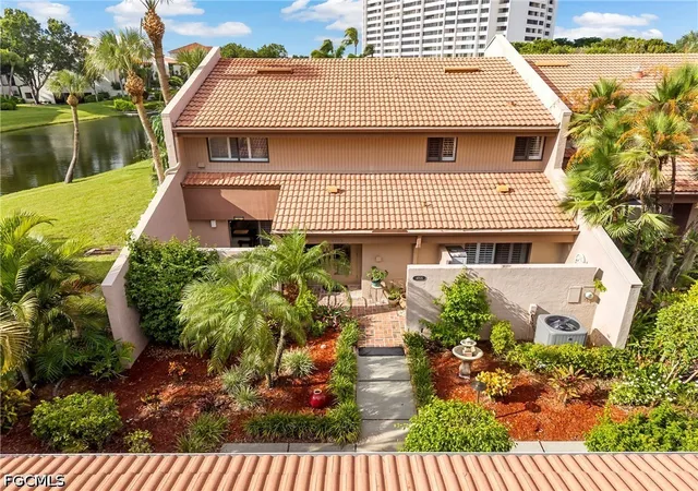 Townhouse for sale at 4705 S Landings Dr, Fort Myers, FL 33919 | MLS# 2026044104