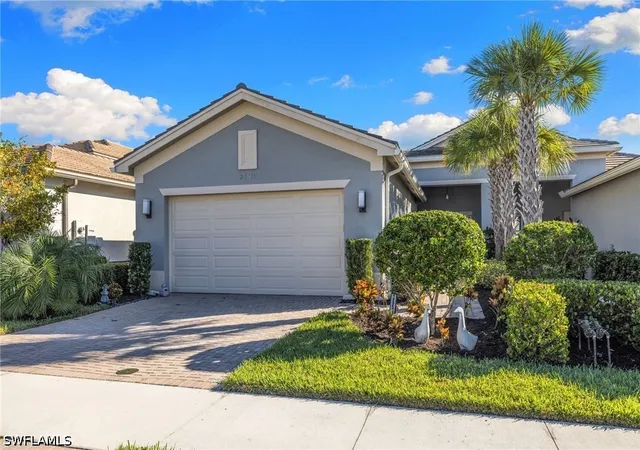 Photo 3 of Townhouse for sale at 28539 Lobos Cir, Bonita Springs, FL 34135 | MLS# 226037933 | Listing updated on 2026-10-20