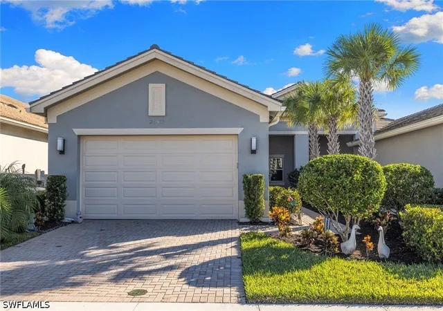 Photo 4 of Townhouse for sale at 28539 Lobos Cir, Bonita Springs, FL 34135 | MLS# 226037933 | Listing updated on 2026-10-20
