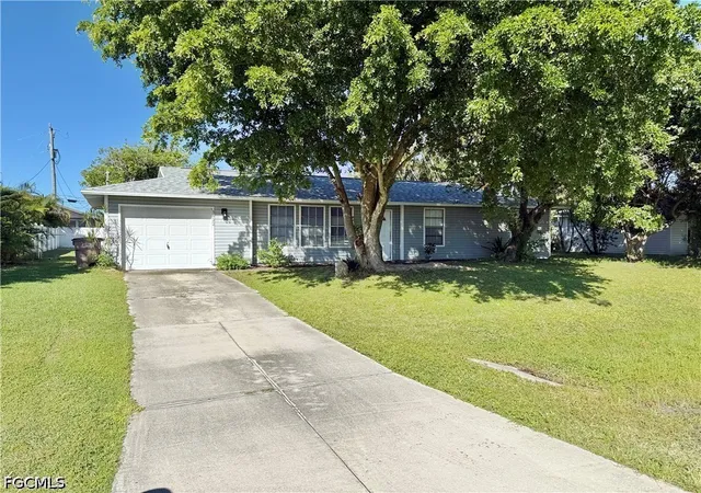 Photo 1 of Single family home for sale at 1822 Sw 2nd Avenue, Cape Coral, FL 33991 | MLS# 2026044148 | Listing updated on 2026-10-28