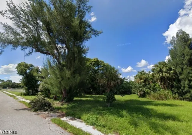 Photo 3 of Land for sale at 3305 Handy Ct, Fort Myers, FL 33916 | MLS# 2026044411 | Listing updated on 2026-10-22